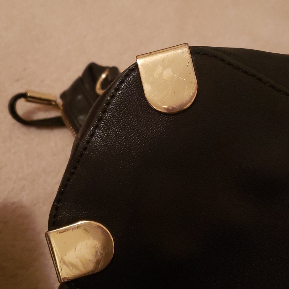 Vince Camuto handbag - Picture 7 of 9
